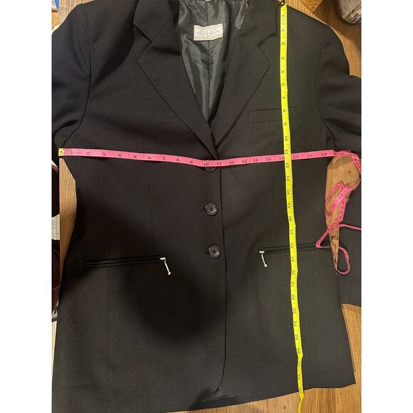 CLC Women's Black Single Breasted Blazer EUC - Picture 5 of 6